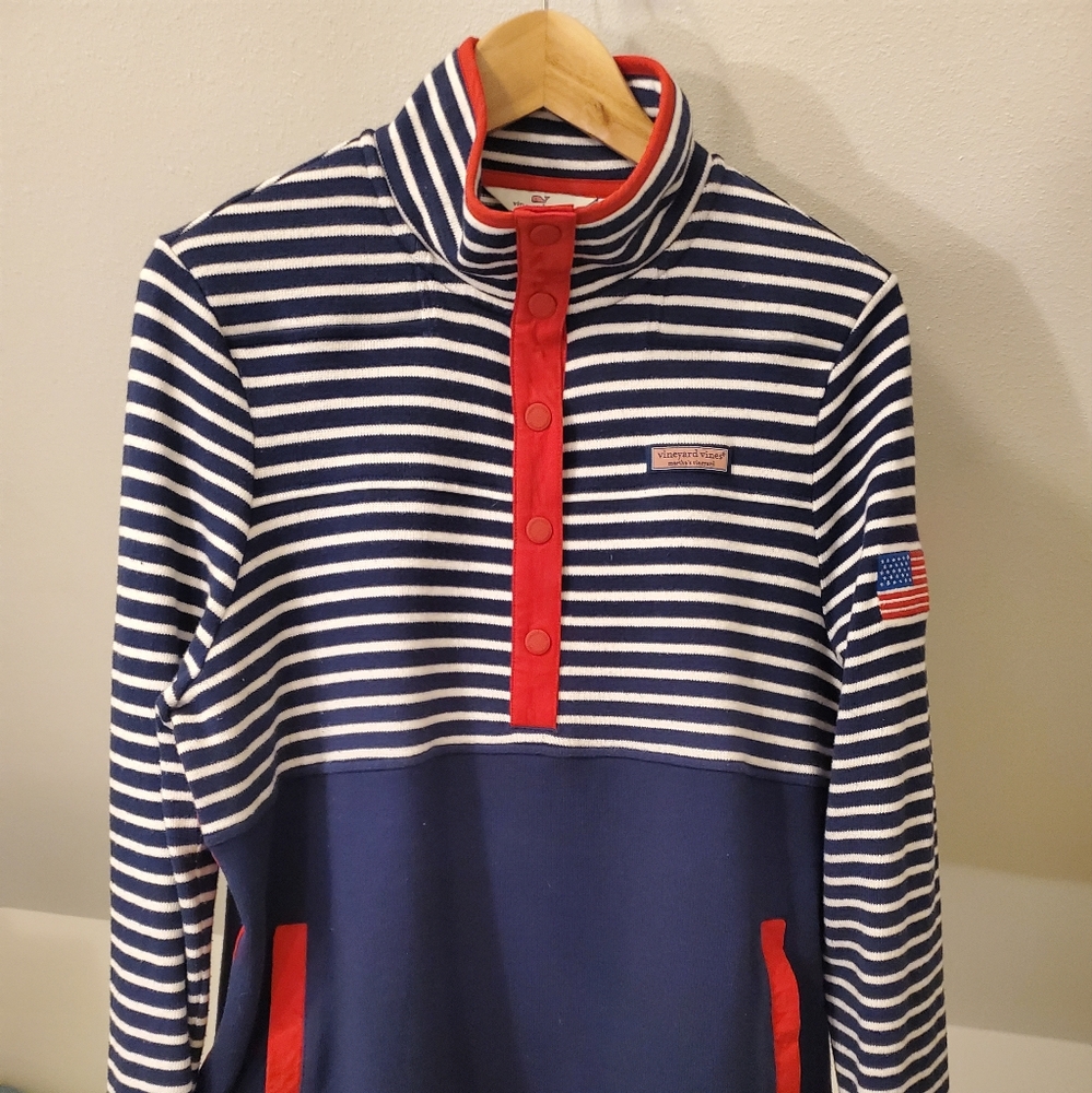Vinyard Vines Size Large.  Women's 1/4- 5 button snap pullover